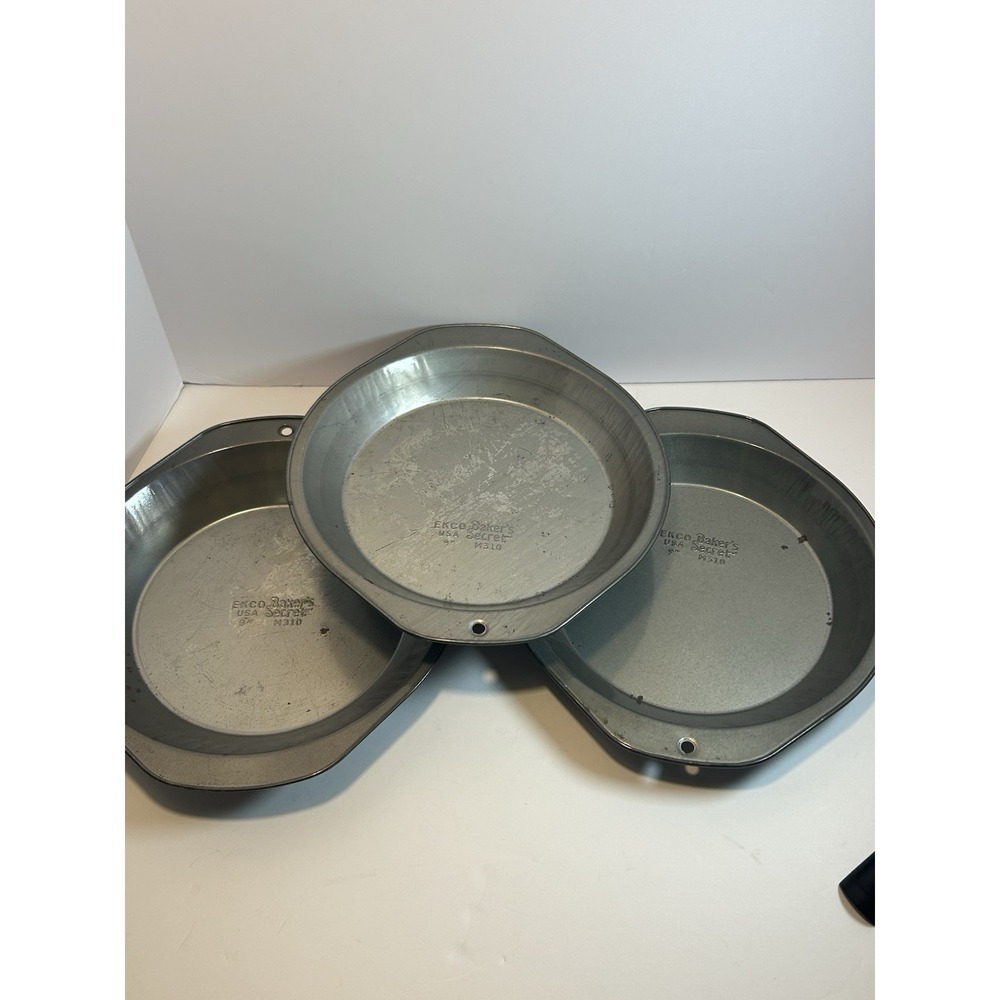 Vintage EKCO Baker's Secret USA 9" M310 Baking Pie Pan Used 1.5" deep set of 3